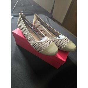 Vaneli Scrim Exnula Flats Womens 9 M Stone Beige New Perforated Patent Cap Toe